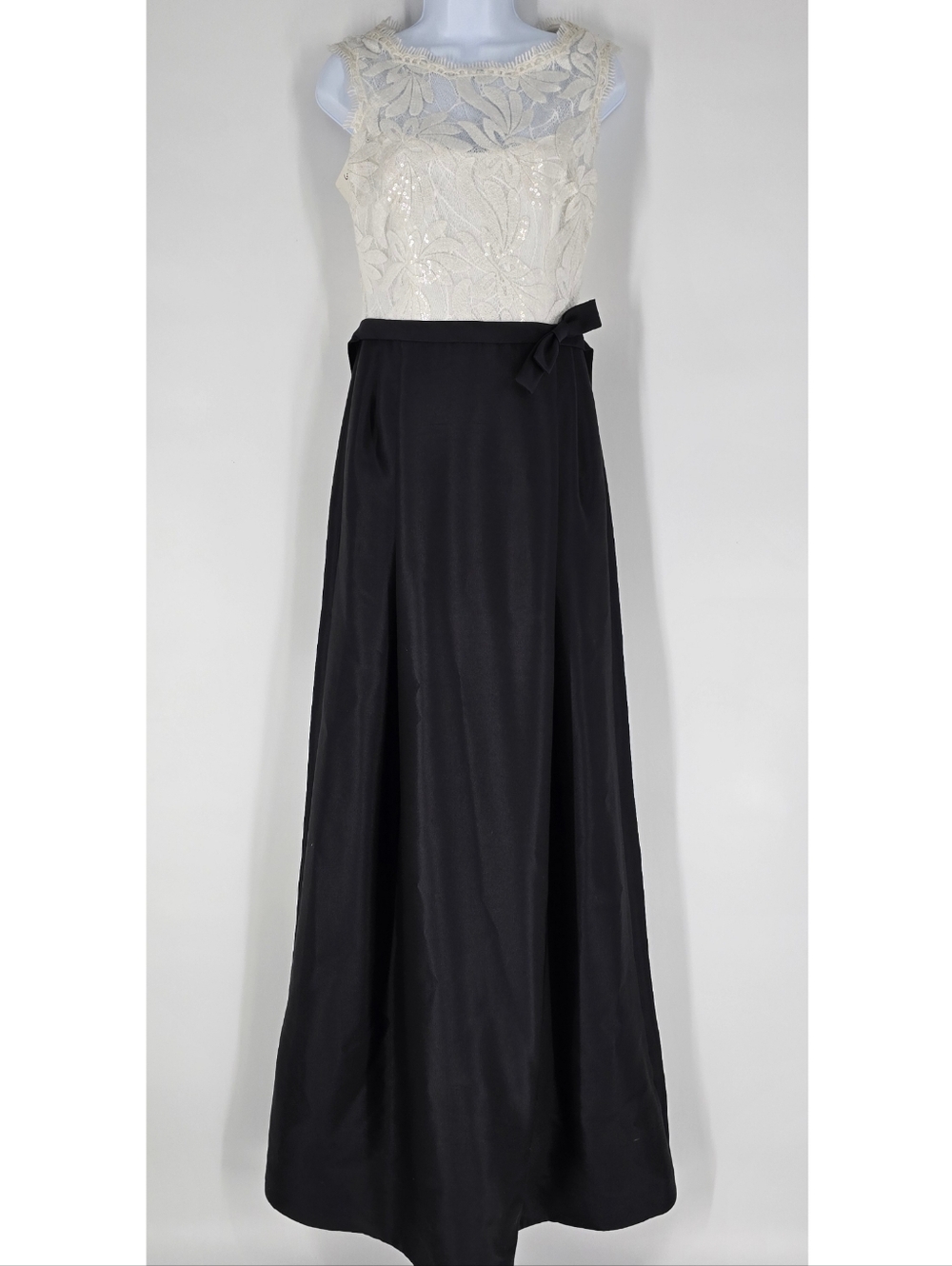 Teri Jon Sportswear Colorblock Sleeveless Gown Lace Satin Sample Size 2 4 S NEW